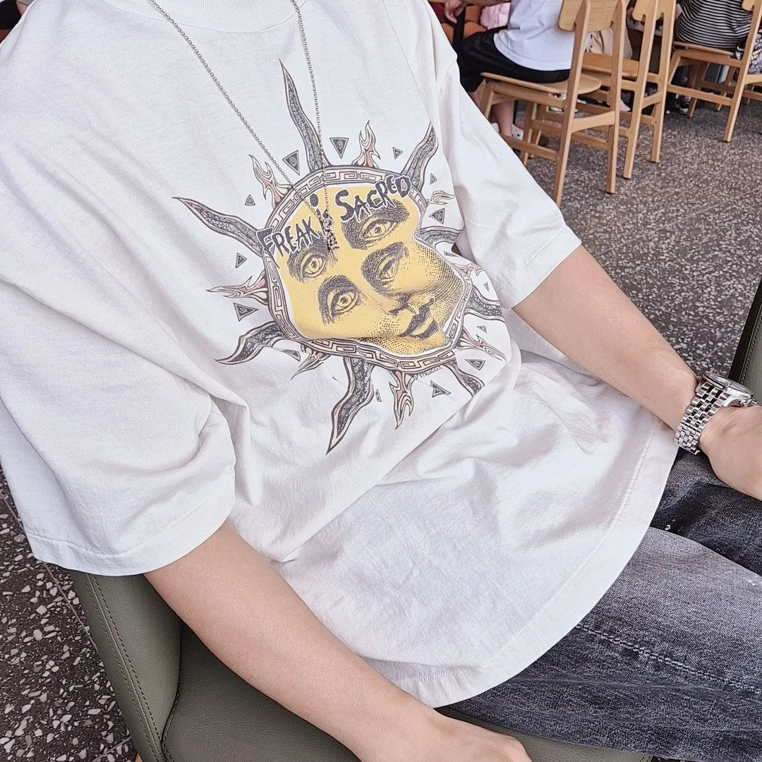 CACTUS PLANT FLEA MARKET x SAINT Mxxxxxx SUN SS TEE/WHT CPFM joint model Four-eye sun printed short sleeves Off-white S-XL Cylindrical fabric without side seams 220g high weight OE yarn ⚠️Note: It is almost meaningless if it is not a cylindrical fabric Customized CPFM joint main mark/wash mark/little angel anti-counterfeiting label Original-level printing factory Top purchasing level
